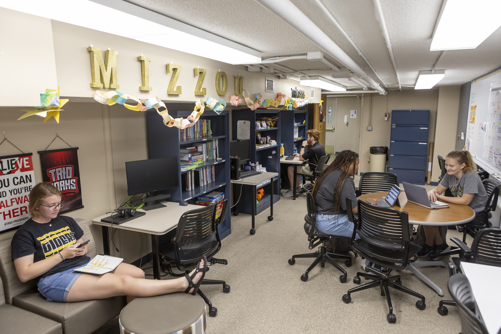 Students in the TRiO Community Room at the Student Success Center